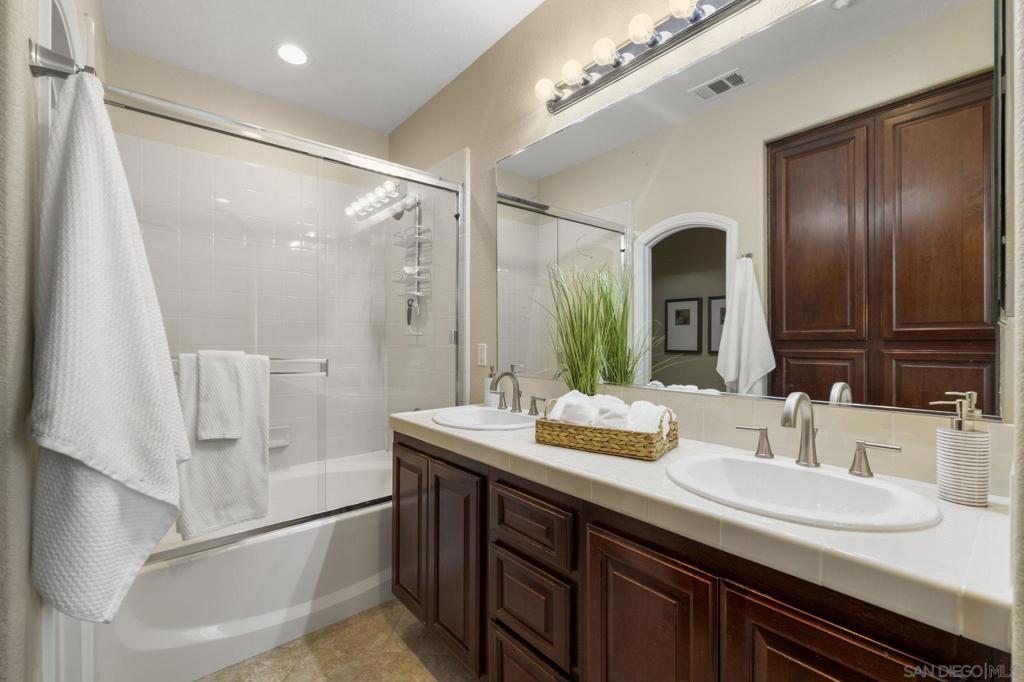 2625 Villas Way - photo 18