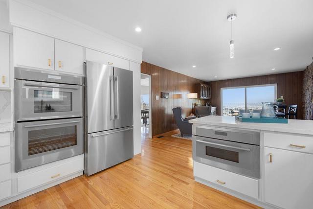 818 Clearfield Drive, Millbrae CA: https://media.crmls.org/mediaz/32c10f06-8dac-4292-a005-d045a2f18226.jpg
