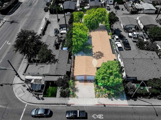 548 9th Avenue, Escondido CA: https://media.crmls.org/mediaz/32c14d2d-bc92-4e38-b086-22aad78d2ca1.jpg