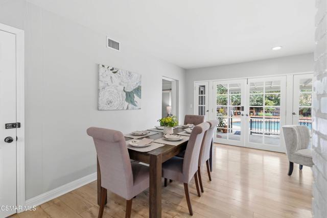 1881 Wellesley Drive, Thousand Oaks CA: https://media.crmls.org/mediaz/32c14ffa-1732-4683-9775-7a6896de6007.jpg