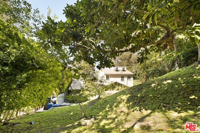 2204 Stanley Hills Drive, Los Angeles CA: https://media.crmls.org/mediaz/32c1a99c-a6c2-457f-92c7-e2a9213a6649.jpg