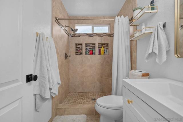9026 W Hamilton St, Rancho Cucamonga CA: https://media.crmls.org/mediaz/32c1c7f6-1bdd-4ce0-b0fa-90f1d197491c.jpg