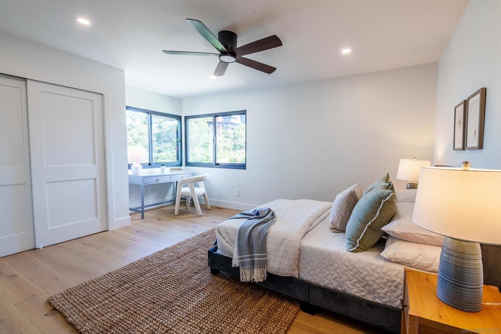 MLS #250033001SD img 5