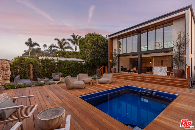 23505 Malibu Colony Road, Malibu CA: https://media.crmls.org/mediaz/32c2582e-1f34-4c16-931b-104632963e91.jpg