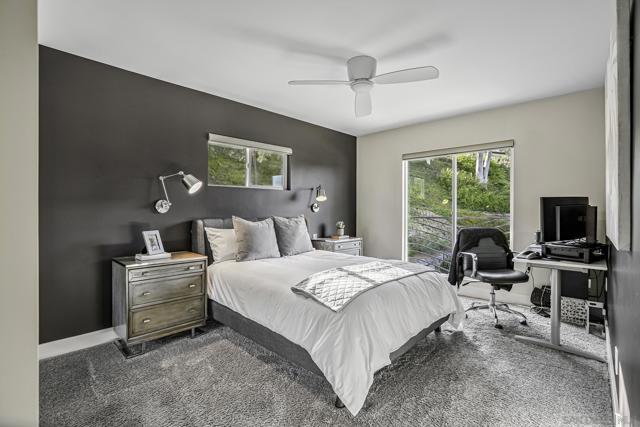 12902 Biscayne Cove, Del Mar CA: https://media.crmls.org/mediaz/32c364eb-e01c-434e-8b23-8ab9b5ab5e25.jpg