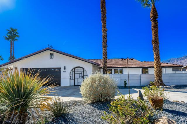 2171 E Francis Drive, Palm Springs CA: https://media.crmls.org/mediaz/32c3c8d9-d9a0-4aa8-8cf2-8262d8ecb08b.jpg