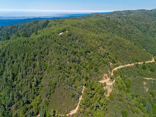 924 Croy Ridge Road, Gilroy CA: https://media.crmls.org/mediaz/32c4418c-a60c-4589-83a5-9cac5e24cf01.jpg