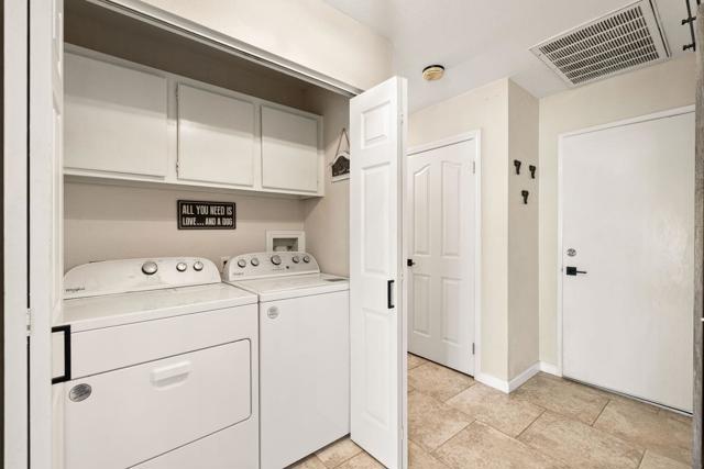 42639 Devonshire Street, Palm Desert CA: https://media.crmls.org/mediaz/32c4a982-9d8f-4ed6-a149-b24f03df0a64.jpg