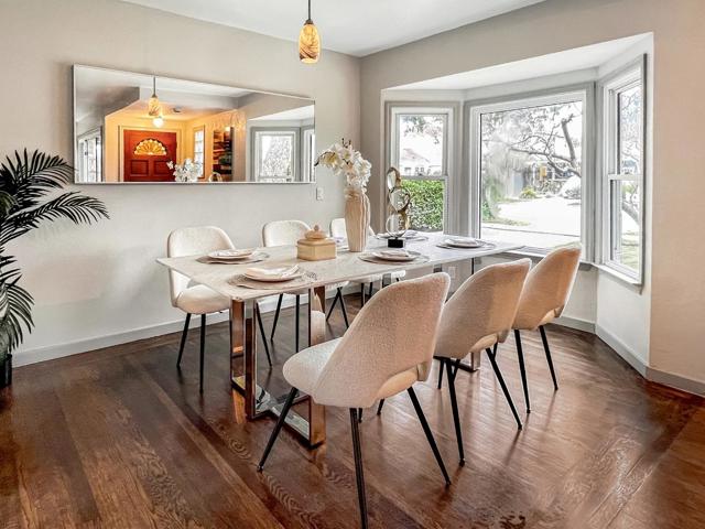 315 King Street, Redwood City CA: https://media.crmls.org/mediaz/32c53d69-9917-4699-92a9-378edb6bb158.jpg