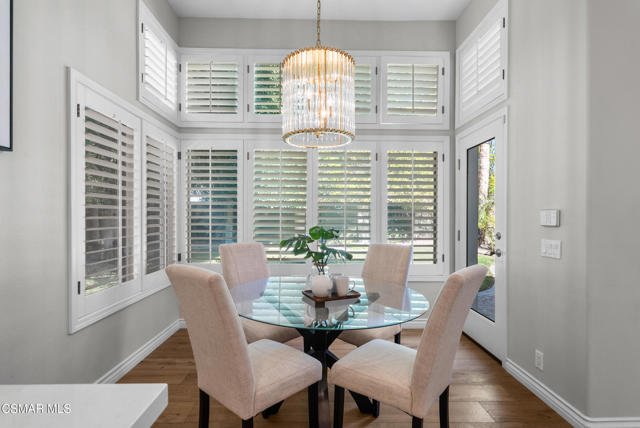 48 Golden Glen Drive, Simi Valley CA: https://media.crmls.org/mediaz/32c5664f-7209-4bfc-ad31-5891fbe695e1.jpg