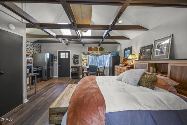301 Park Road, Ojai CA: https://media.crmls.org/mediaz/32c5c196-f4dd-4eec-9220-dcf80d922d36.jpg