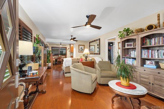 Detail Gallery Image 2 of 41 For 5238 Carlsbad Bld, Carlsbad,  CA 92008 - 2 Beds | 2 Baths