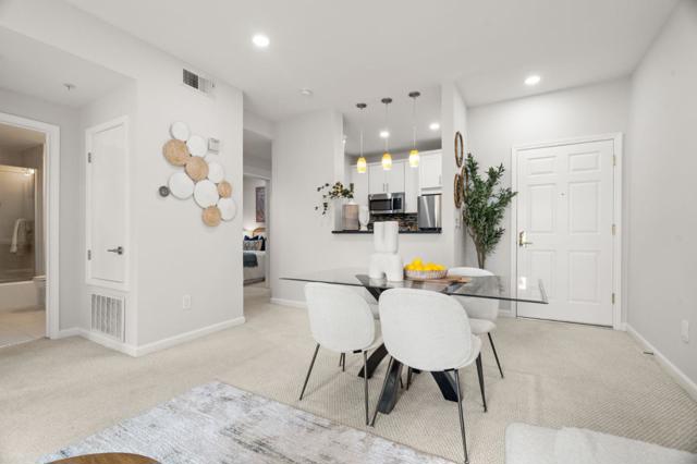 2255 Showers Drive, Mountain View CA: https://media.crmls.org/mediaz/32c6e081-660a-43e5-98ae-fbce4b2af1af.jpg