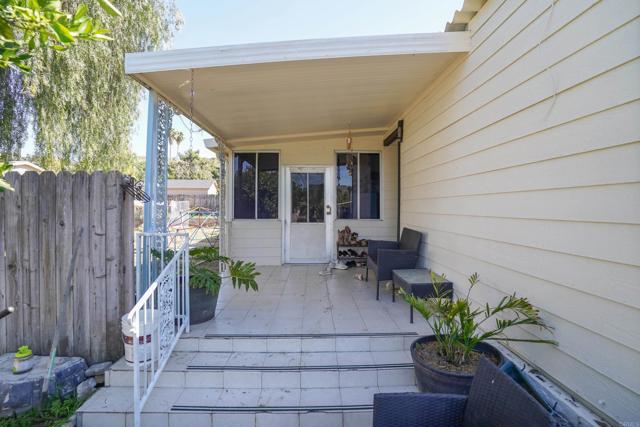 Detail Gallery Image 3 of 19 For 31163 Allen Ave, Homeland,  CA 92548 - 2 Beds | 2 Baths
