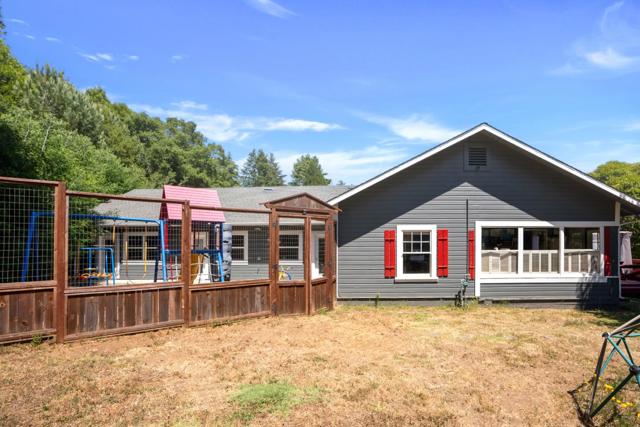 2165 Cox Road, Aptos CA: https://media.crmls.org/mediaz/32c72d82-23a5-41ed-af76-d0e068a0214e.jpg