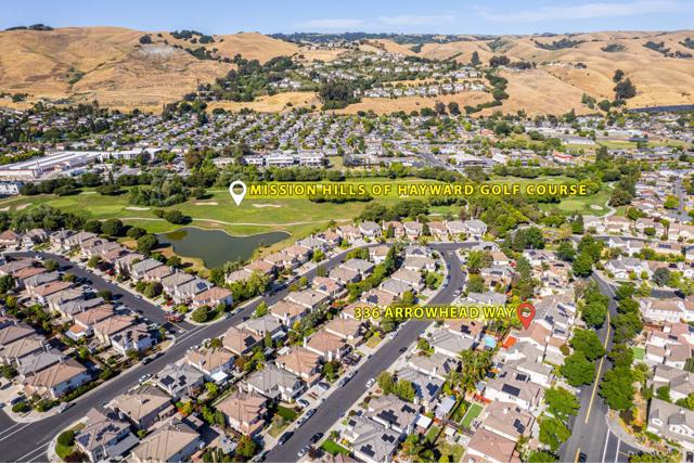 336 Arrowhead Way, Hayward CA: https://media.crmls.org/mediaz/32c75a05-684f-4c2c-bcf8-54d1b3437b19.jpg
