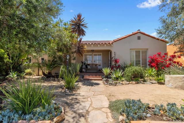 4826 Biona Dr, San Diego CA: https://media.crmls.org/mediaz/32c84ba4-1587-416c-83a2-f5e8e251cfd0.jpg
