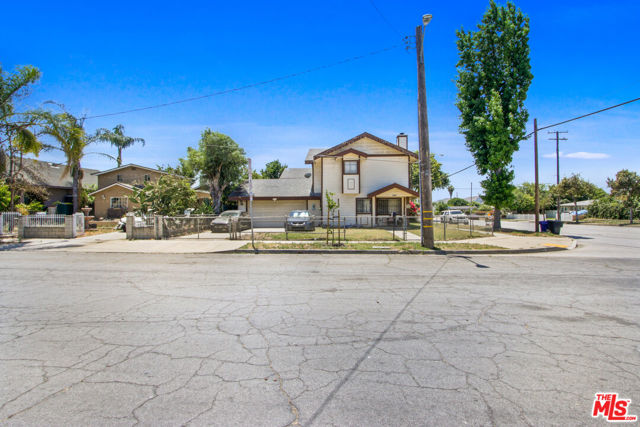 1140 White Avenue, Pomona, California 91766, ,Multi-Family,For Sale,White,24408947