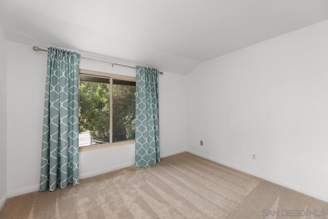 13046 Paseo del Verano, San Diego CA: https://media.crmls.org/mediaz/32c91ac2-362e-434a-855f-1240ffb4d11d.jpg