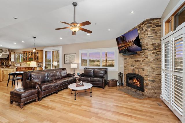 18351 WOODS HILL, Ramona CA: https://media.crmls.org/mediaz/32c99da3-d1a0-4555-9126-c1a8cfe122aa.jpg
