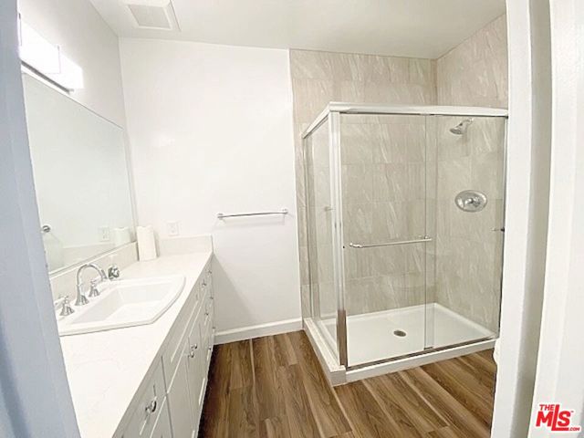 25 Falcon Avenue, Long Beach CA: https://media.crmls.org/mediaz/32c9d45a-e552-4a2f-8e2d-2367c112e886.jpg