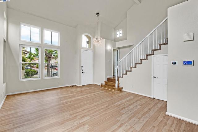 1205 Amber Court, San Leandro CA: https://media.crmls.org/mediaz/32caa9d3-7591-411d-acdb-e6e96f572b66.jpg