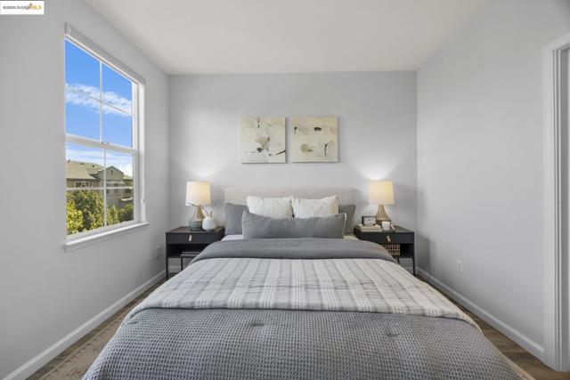 8892 Bellina Commons, Dublin CA: https://media.crmls.org/mediaz/32cad5f0-55a6-4347-8d95-22cc7bd953d8.jpg