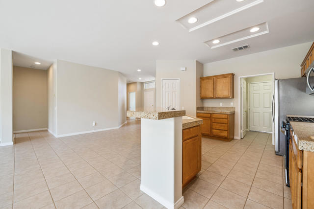 78687 Stansbury Court, Palm Desert CA: https://media.crmls.org/mediaz/32cb3bf3-92d9-4867-9517-22687a718792.jpg