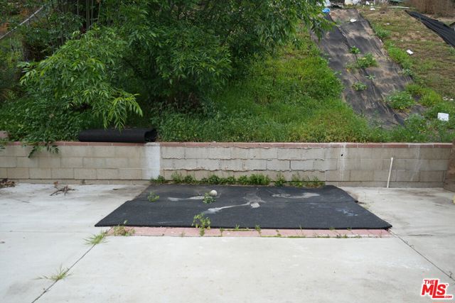 1819 W 129th Street, Gardena CA: https://media.crmls.org/mediaz/32cb42c4-966e-4634-96de-f88e79d5336a.jpg