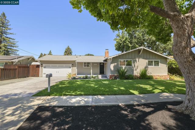 3937 Majestic Dr, Concord CA: https://media.crmls.org/mediaz/32cba8db-2218-480c-b5c5-a16addfbcae4.jpg