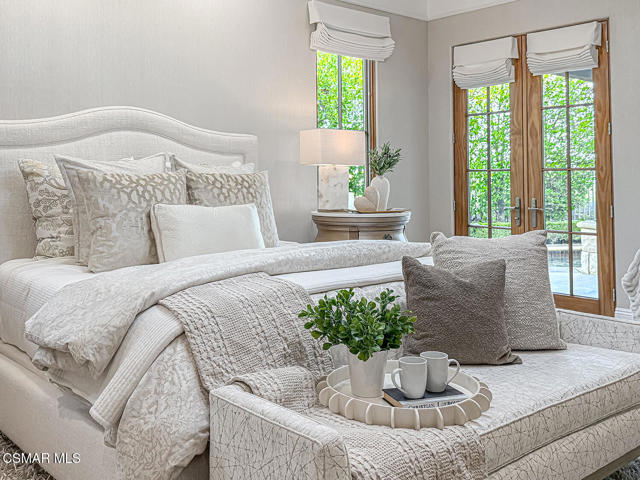 25877 Shady Oak Lane, Valencia CA: https://media.crmls.org/mediaz/32cc3aee-206d-4dde-8f7c-7b2efdf6b47b.jpg