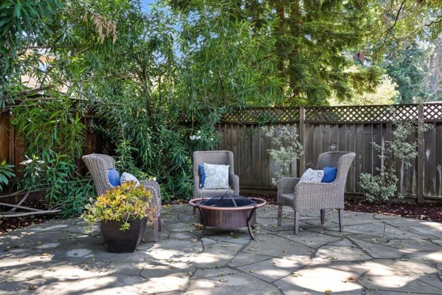 1108 Covington Road, Los Altos CA: https://media.crmls.org/mediaz/32cdc8da-bb6a-4569-a1d9-f41bdb40b8d4.jpg
