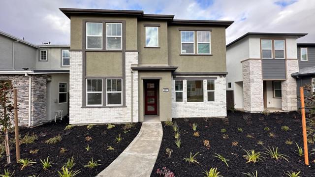 2817 Earthened Walk, Sacramento CA: https://media.crmls.org/mediaz/32ce61be-2bdb-48f7-8d1a-be75ac920227.jpg
