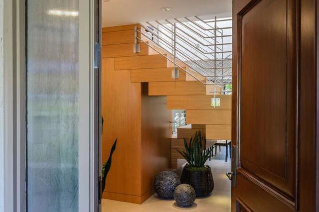 131 El Pinar, Los Gatos CA: https://media.crmls.org/mediaz/32ced3a0-7f9c-4334-9c13-2189a5eb9322.jpg