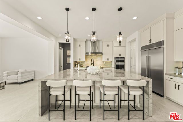 11767 Toyon Drive, Chatsworth CA: https://media.crmls.org/mediaz/32cefe45-c92f-4a03-8245-38f398939b4e.jpg