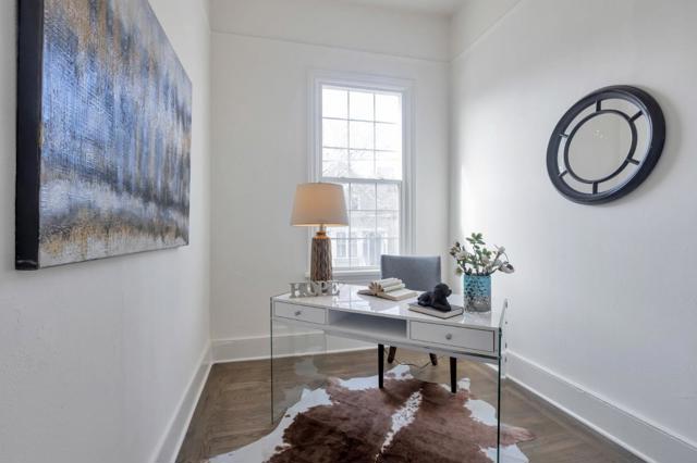 835 Alabama Street, San Francisco CA: https://media.crmls.org/mediaz/32cff820-ce7a-42a6-a182-5d269682468d.jpg