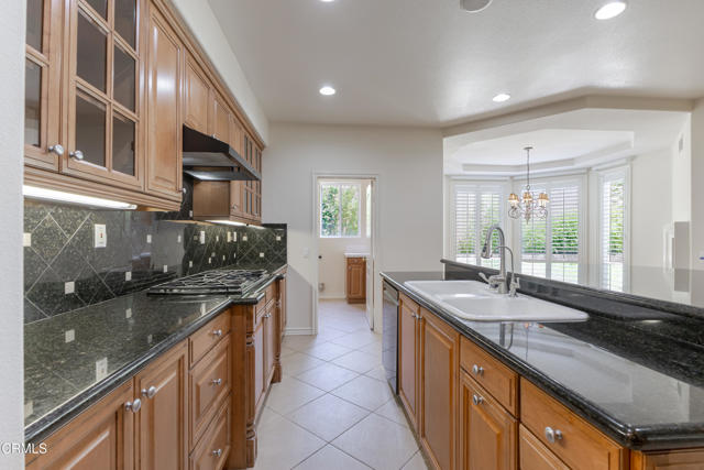 3911 Lilac Canyon Lane, Altadena CA: https://media.crmls.org/mediaz/32cff9ac-2d82-46fe-ad5f-a2634c0f9a9b.jpg
