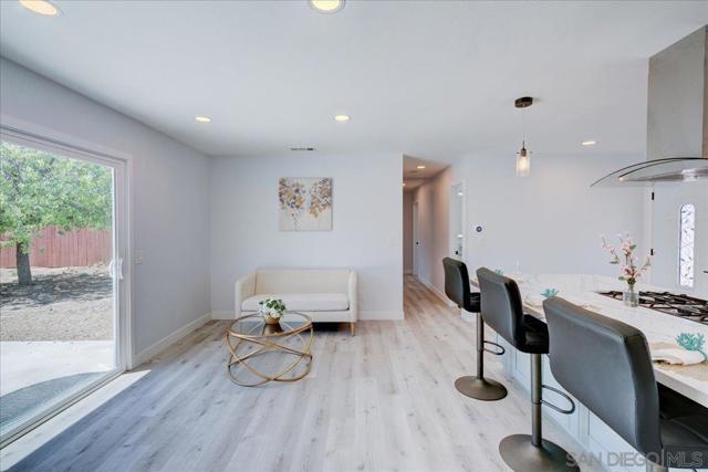 14543 Kittery St, Poway CA: https://media.crmls.org/mediaz/32d14b80-c296-49cc-81c2-fb20681a63a0.jpg