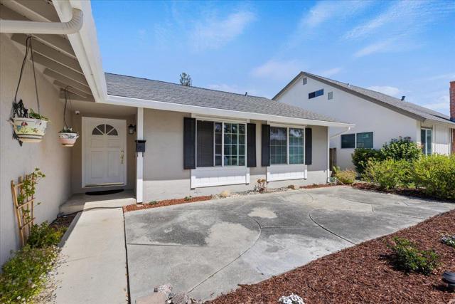 363 Conestoga Way, San Jose CA: https://media.crmls.org/mediaz/32d1d087-6811-4223-ade1-78d0d06bff93.jpg
