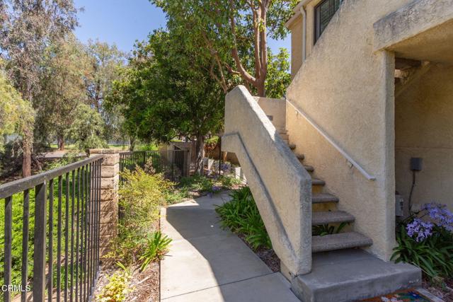 5684 Recodo Way, Camarillo CA: https://media.crmls.org/mediaz/32d21499-f117-414c-8fc8-e92c49cedd33.jpg