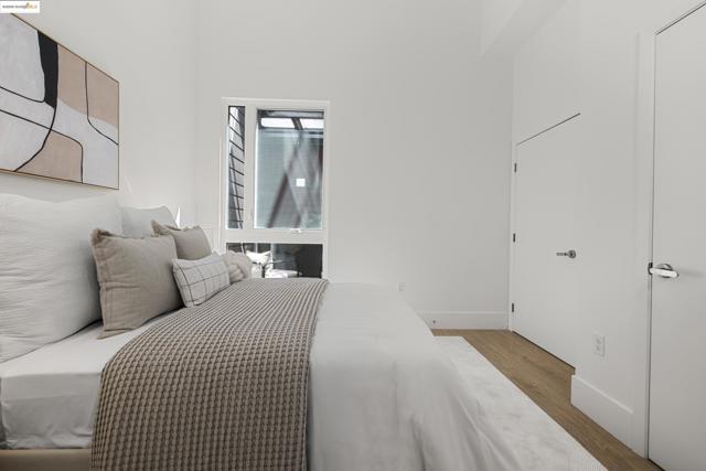 1545 32nd St, Oakland CA: https://media.crmls.org/mediaz/32d23786-cbc0-4ff3-828b-a0e8e2d7c5f0.jpg