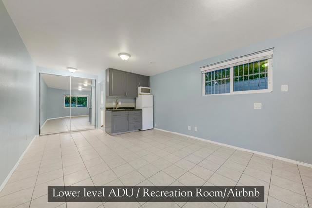 644 Grant Street, Oceanside CA: https://media.crmls.org/mediaz/32d32073-994e-4873-bd25-6ffcd3a3e20a.jpg