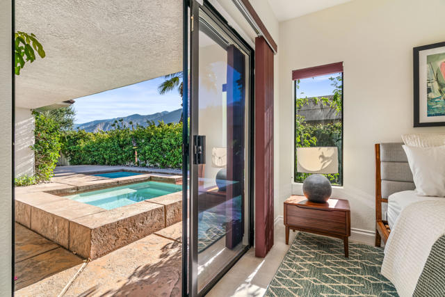1399 N ViA Donna, Palm Springs CA: https://media.crmls.org/mediaz/32d321fd-07d0-41bc-88cf-59f22bbea695.jpg