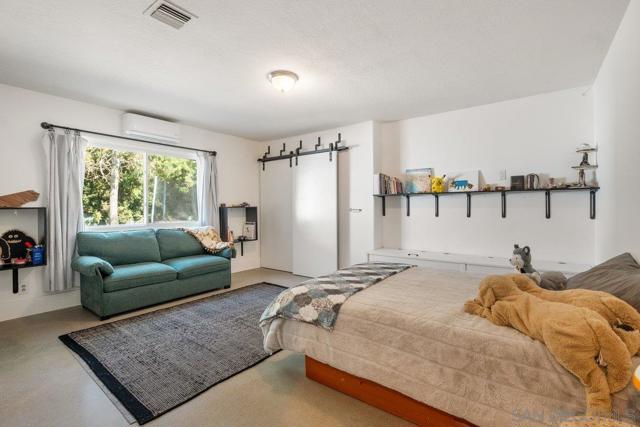 3647 Laketree Dr., Fallbrook CA: https://media.crmls.org/mediaz/32d4248a-2d0f-4db9-9e56-5367badb35bc.jpg