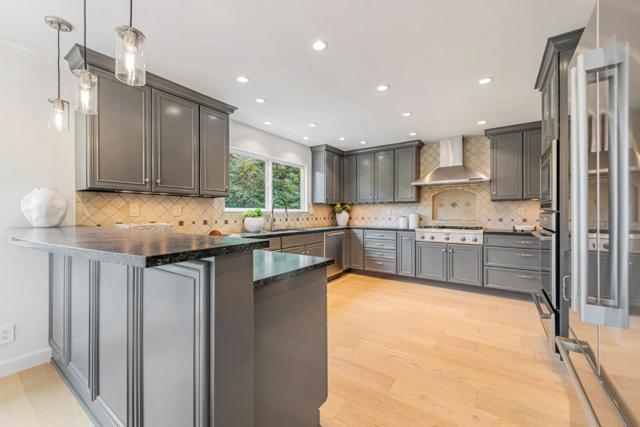 3852 Jefferson Avenue, Redwood City CA: https://media.crmls.org/mediaz/32d482a7-2c83-4add-9ff9-60820c112fb4.jpg