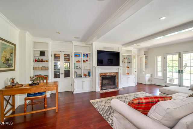 1908 Warwick Road, San Marino CA: https://media.crmls.org/mediaz/32d49210-2860-420b-9885-bd85c2af0b14.jpg