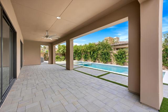 78420 Heritage Way, La Quinta CA: https://media.crmls.org/mediaz/32d4c791-3477-46db-a2dc-c2f67919b8f1.jpg