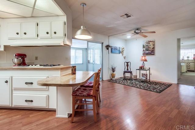 Detail Gallery Image 18 of 48 For 276 N El Camino Real #97,  Oceanside,  CA 92058 - 2 Beds | 2 Baths