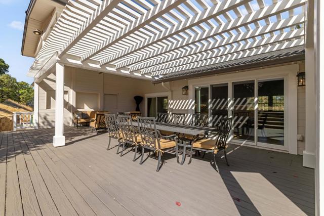 16035 Oak Glen Avenue, Morgan Hill CA: https://media.crmls.org/mediaz/32d5407f-74ef-4aa3-add5-5629cb951e35.jpg