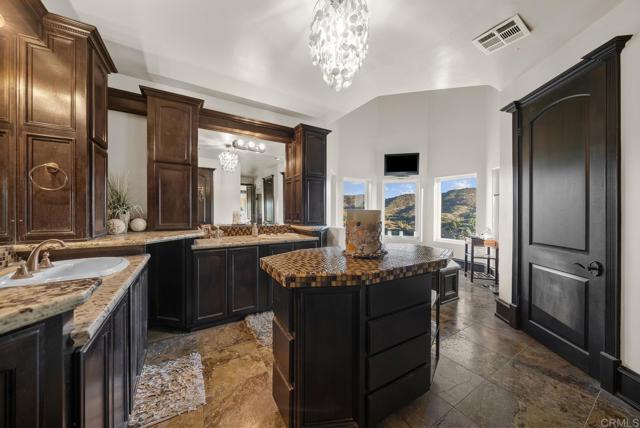 Image 49 of 74 For 46366 Sandia Creek Drive